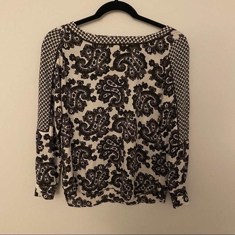 LOFT gray paisley print long sleeve blouse